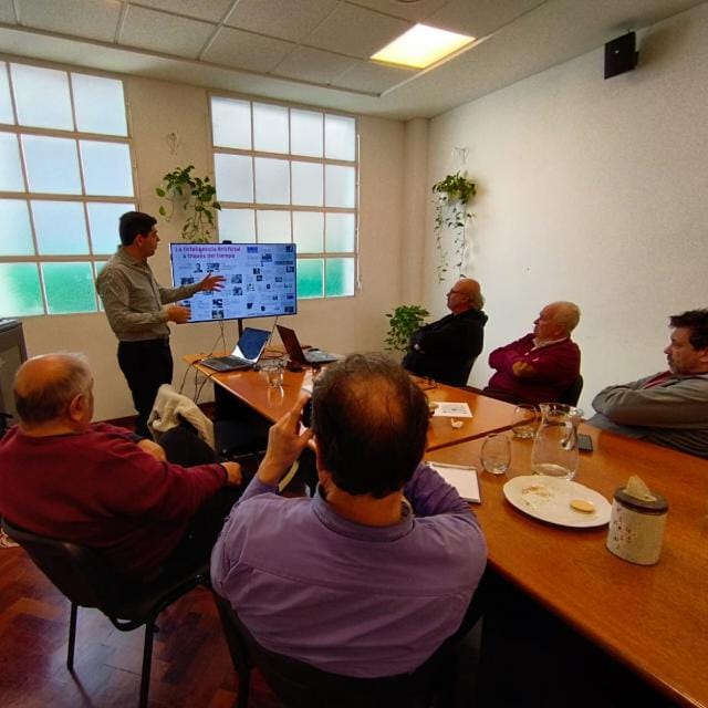 El sector cooperativo pone la inteligencia artificial al servicio de la comunicación política y empresarial 