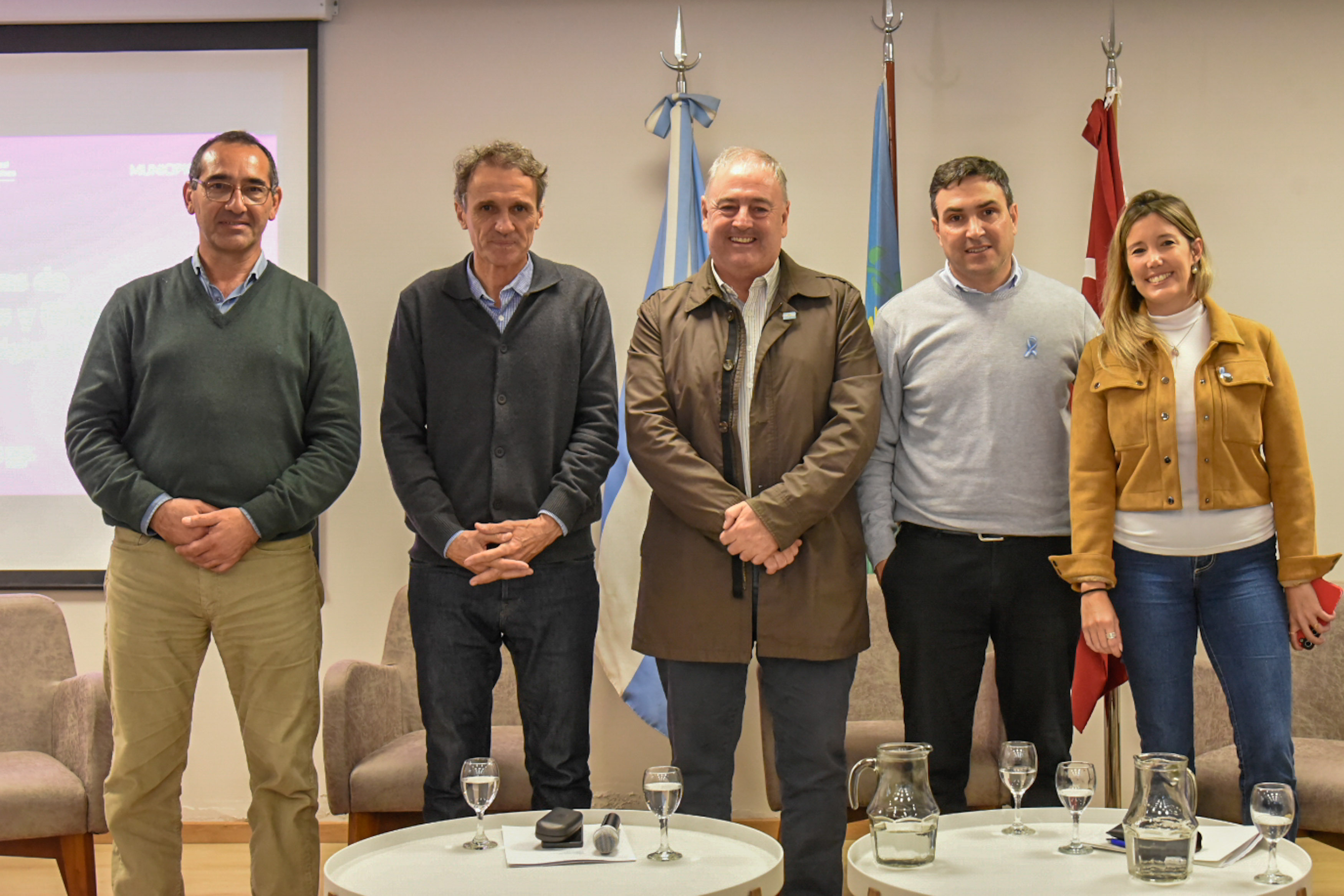 Azul fue sede de un encuentro clave para fortalecer la articulación entre cooperativas de servicios públicos y el Estado en la provincia de Buenos Aires