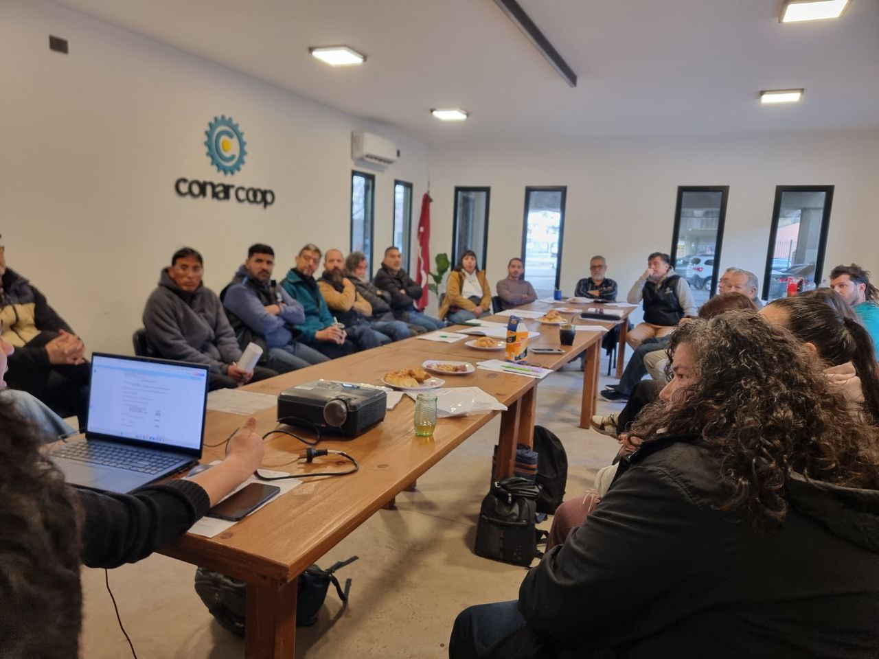 La confederación de cooperativas CONARCOOP reeligió a Ramiro Martínez como presidente