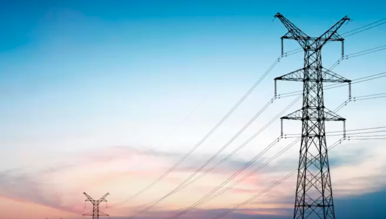Frente a la desregulación, las cooperativas eléctricas se reorganizan para defender su rol en el mercado