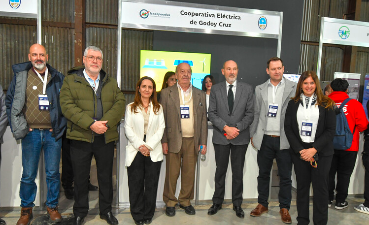 Mendoza celebró su fuerza cooperativa con una jornada masiva de integración y futuro