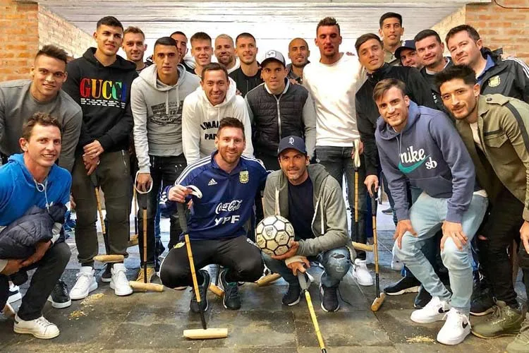 Con la firma de Messi