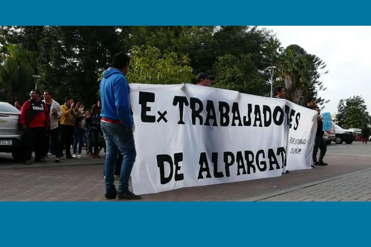 Catamarca: Ex empleados de Alpargatas esperan por la creación de cooperativas