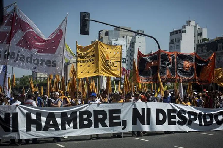 Organización y solidaridad para defender la democracia