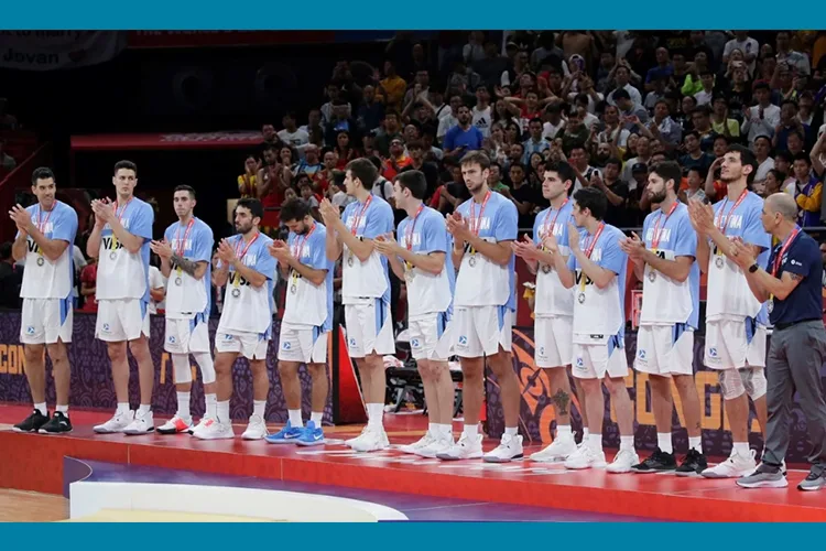 La Segunda Seguros junto a la selección de básquet en un momento histórico
