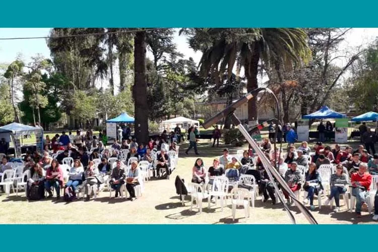 Mendoza: Se celebró la Primera Expo de Cooperativas Productivas de Maipú