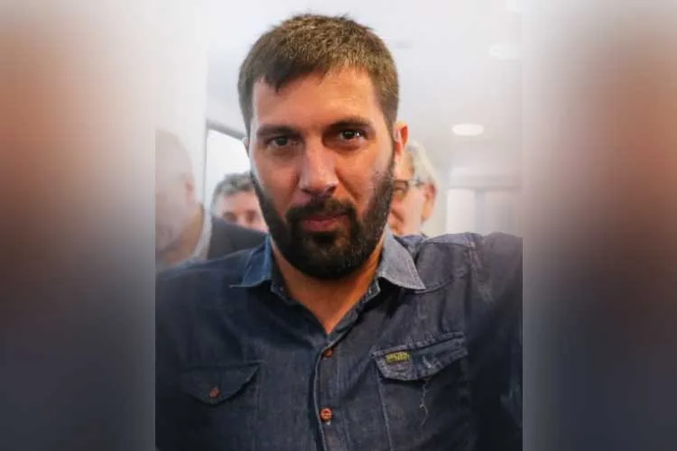 “Nuestro proyecto pretende generar trabajo genuino para activar rápidamente el motor económico de la Argentina, y esto es a través de las cooperativas”