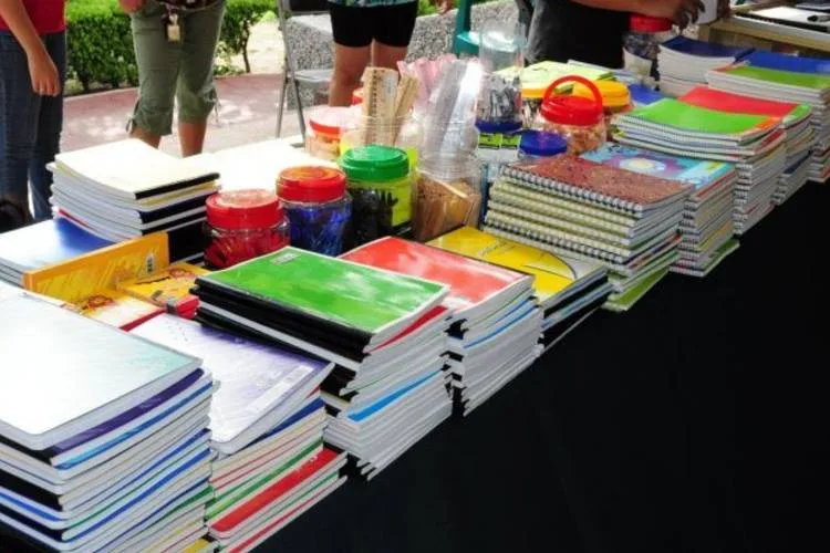 Feria Populares de Artículos Escolares