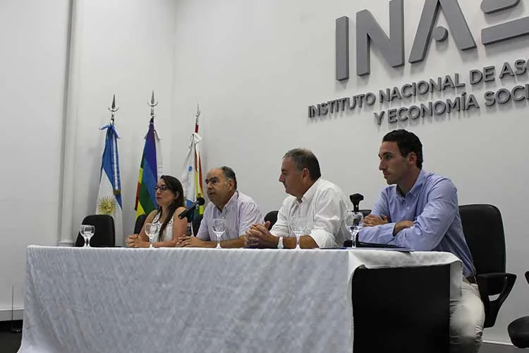 Cafiero y Guarco lanzaron juntos el convenio de cooperación “Municipios Solidarios”