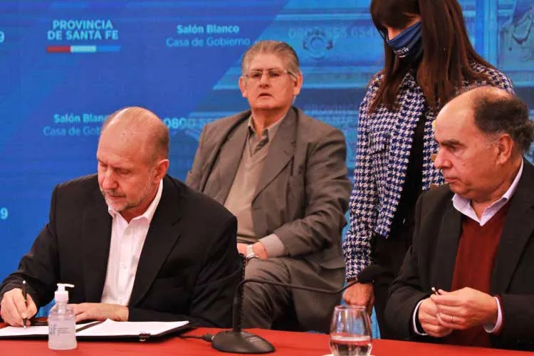 Santa Fe: Acuerdo entre el INAES y la provincia para asistir con 300 millones de pesos a cooperativas y pymes