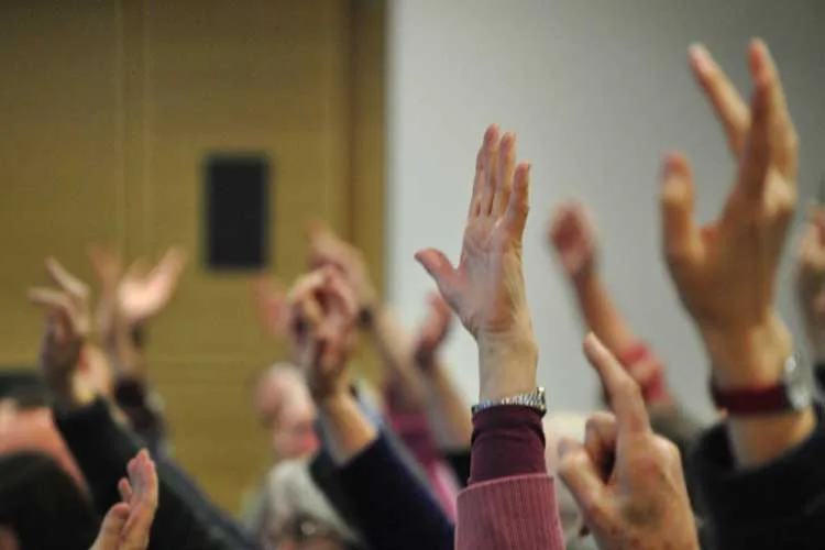Habilitan las asambleas presenciales