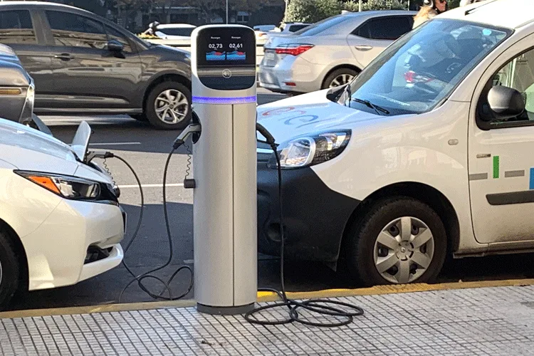 Río Negro: Planean instalar recargas para autos eléctricos