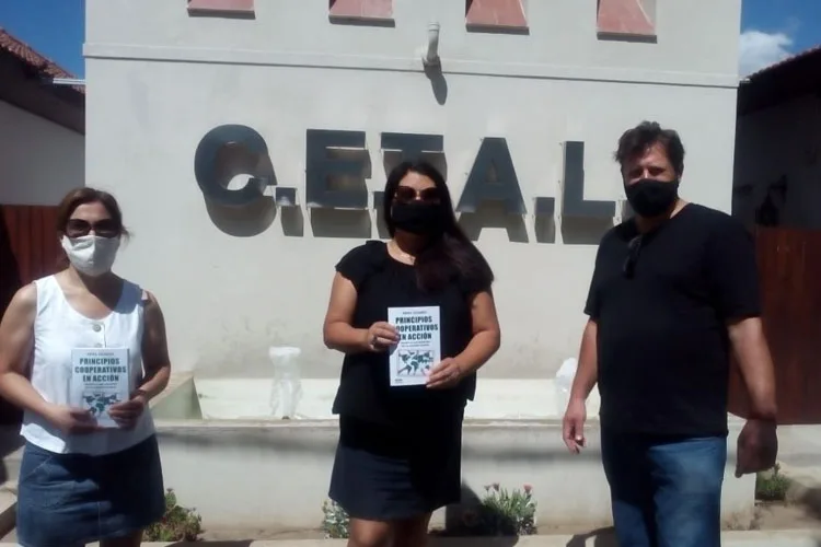 El libro de Ariel Guarco llegó a cooperativas escolares