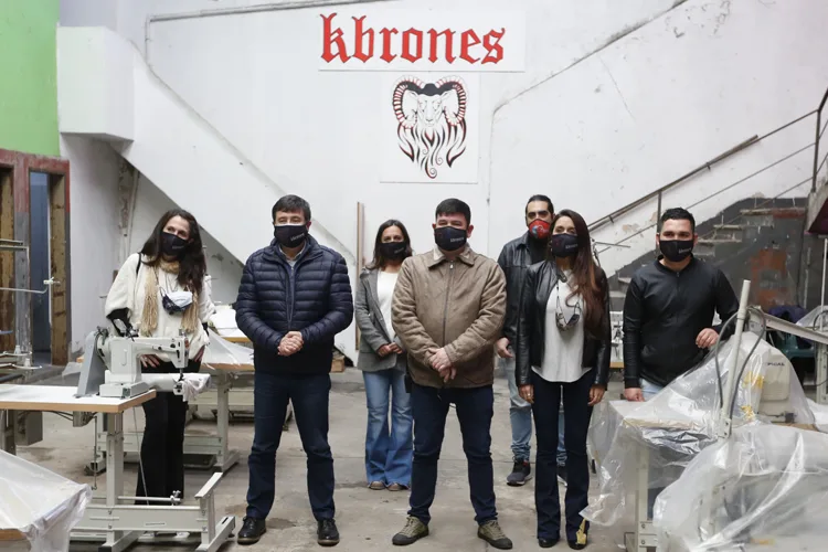 El ministro Daniel Arroyo visitó la Cooperativa Kbrones