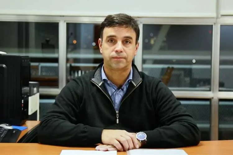 Roig desligó a las cooperativas del otorgamiento de "planes" sociales