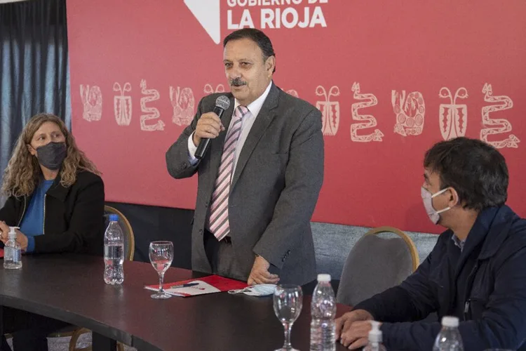 La Rioja: Cooperativas participarán en un proyecto de realización de viviendas