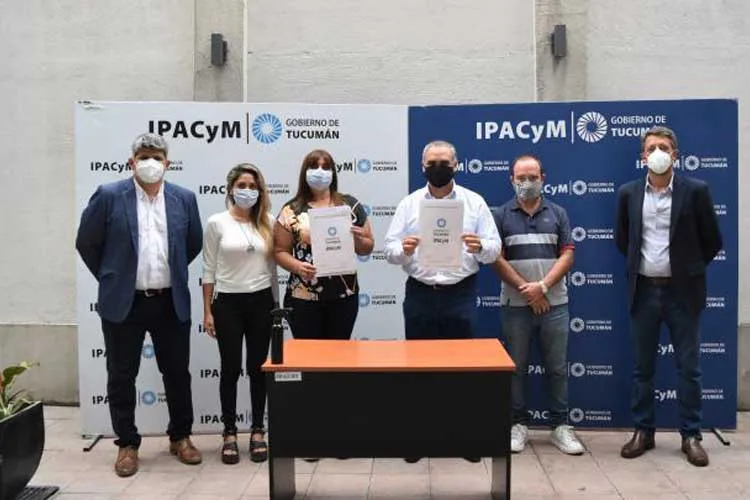 Tucumán: Se entregaron las primeras matrículas del año