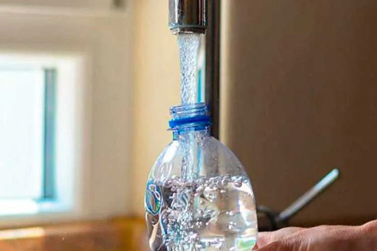 Cooperativas resaltan la importancia de limpiar envases reciclables en verano