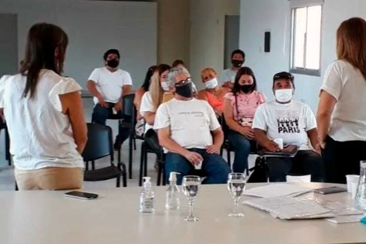 Misiones: Entrega de matrículas de habilitación