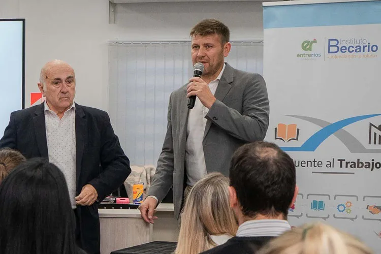 Entre Ríos: Cooperativas cerraron un convenio con el Instituto Becario
