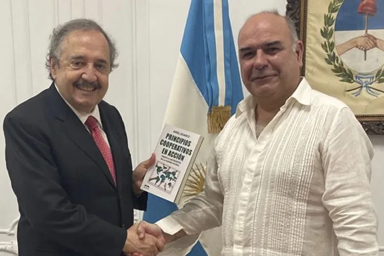 Cooperar junto al embajador Ricardo Alfonsín