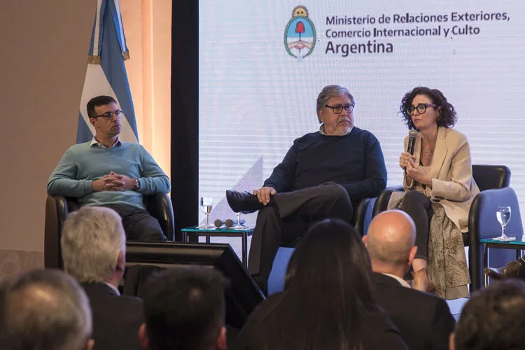 Presentación del programa “Cooperativas al Mundo”