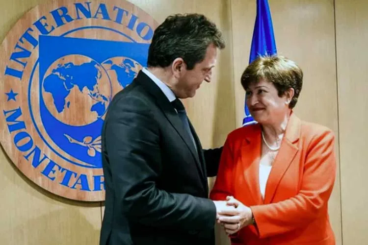Massa, el FMI y las organizaciones sociales