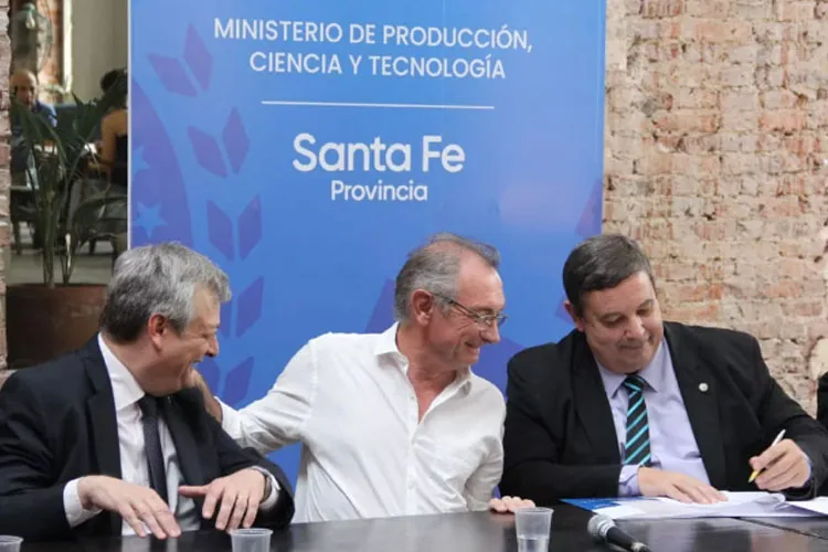Santa Fe: Convenio entre cooperativas y universidades
