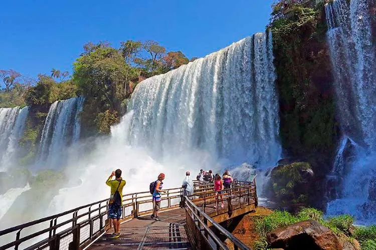 Impulsan el Plan Nacional de Fortalecimiento del Turismo Social