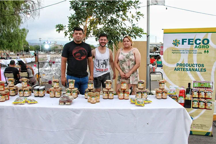San Juan: Se realizó el primer Mercado Provincial Cooperativo