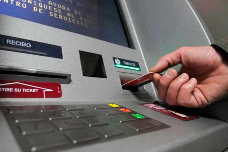 Cooperativas y mutuales tendrán bonificados los servicios bancarios