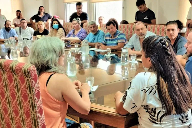 Entre Ríos: Gualeguaychú presentó el programa “Guardapolvo”