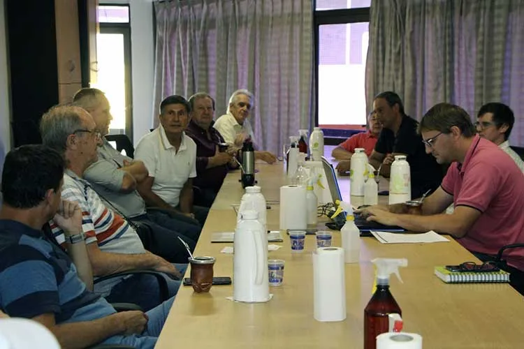 Misiones: El presidente del Instituto de Yerba Mate recibió a dirigentes cooperativos