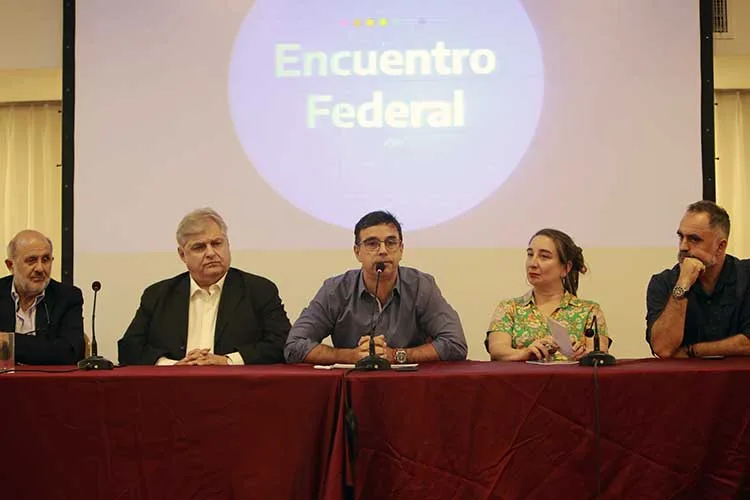 “La función simbólica que tienen el cooperativismo y el mutualismo es enorme”
