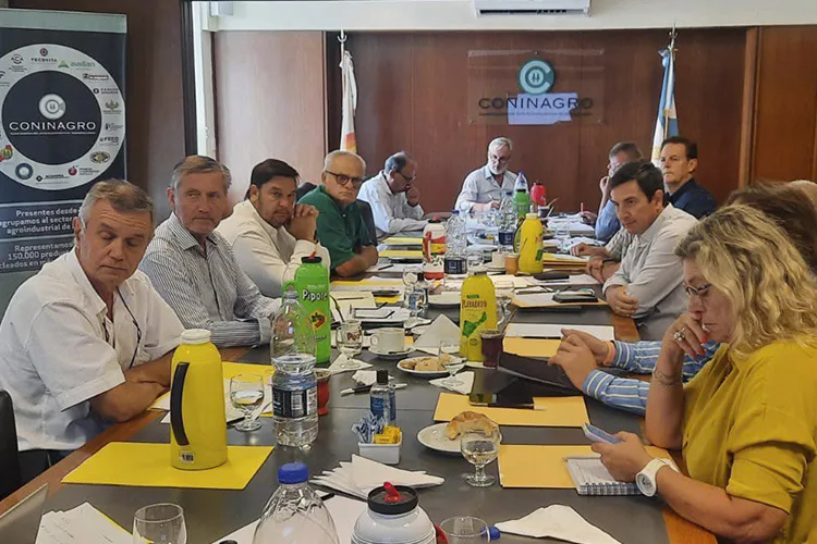 Encuentro en la sede de Coninagro