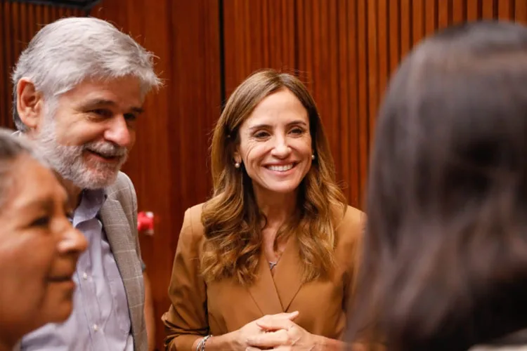 Entrega de insumos para entidades cooperativas