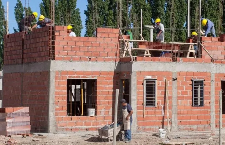 Docentes de Villa La Angostura conformaron una Cooperativa para acceder a viviendas