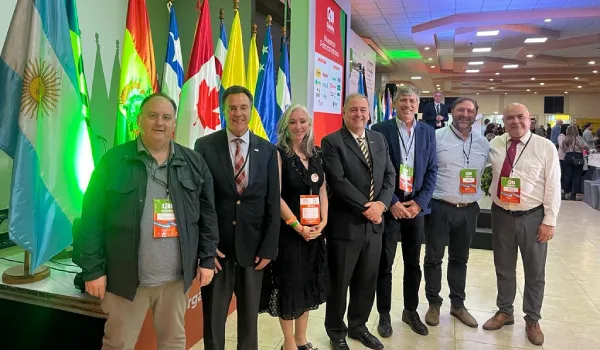 Cooperativistas destacaron la importancia de la economía social en importante cumbre continental