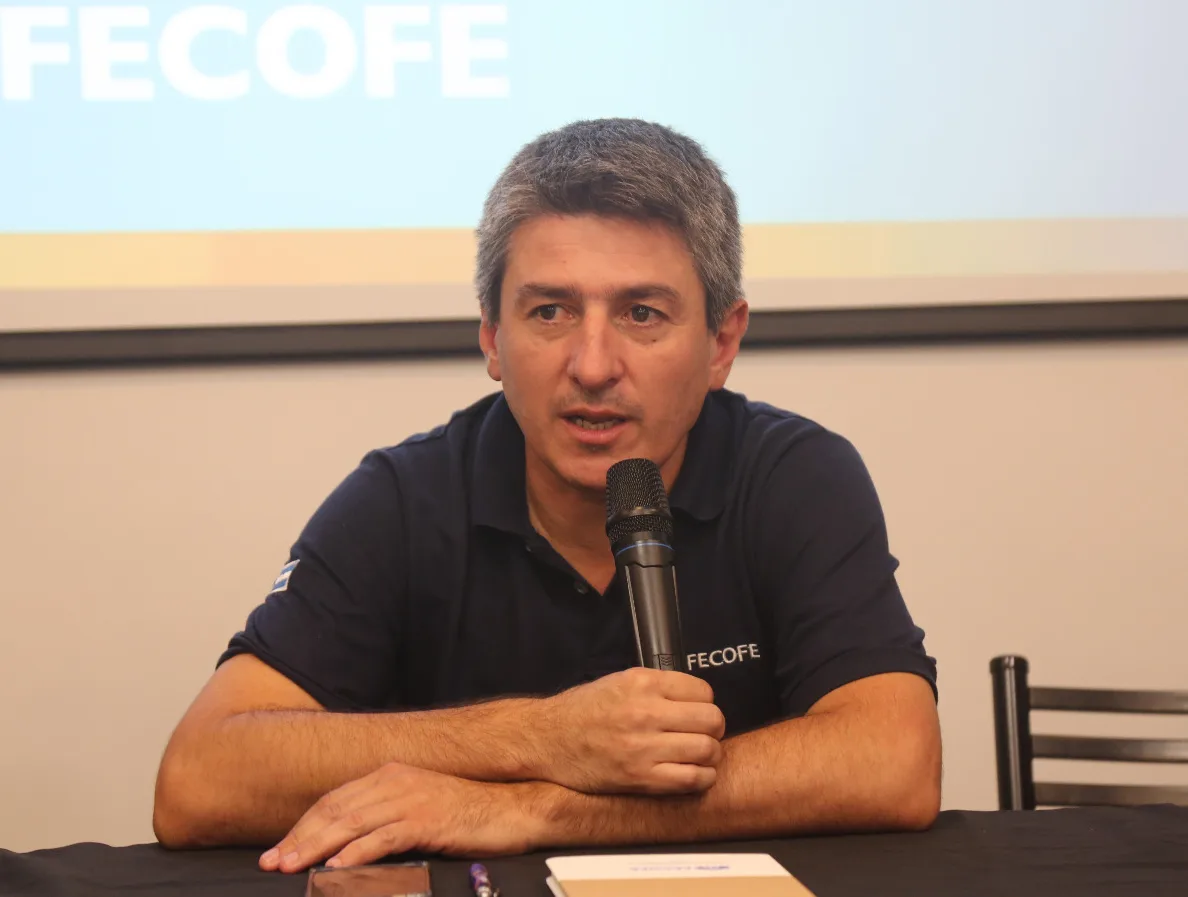 Para la FECOFE, el gobierno "fundirá a cooperativas y productores"
