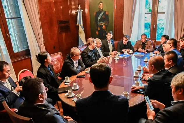 Cooperativas tecnológicas e inversiones chinas en La Plata: Gestiones para sumar trabajo platense