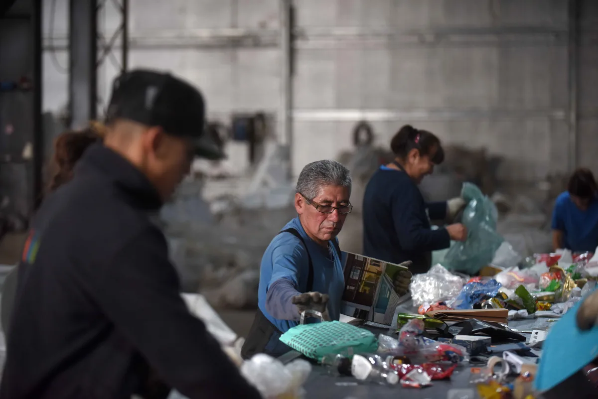 A pesar de las campañas de concientización, se recicla apenas el 6% de la basura en nuestro país