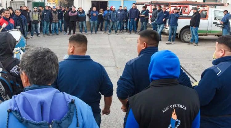 Conflicto en Trelew: paro de Luz y Fuerza, despidos polémicos y conciliación obligatoria en el sector cooperativo