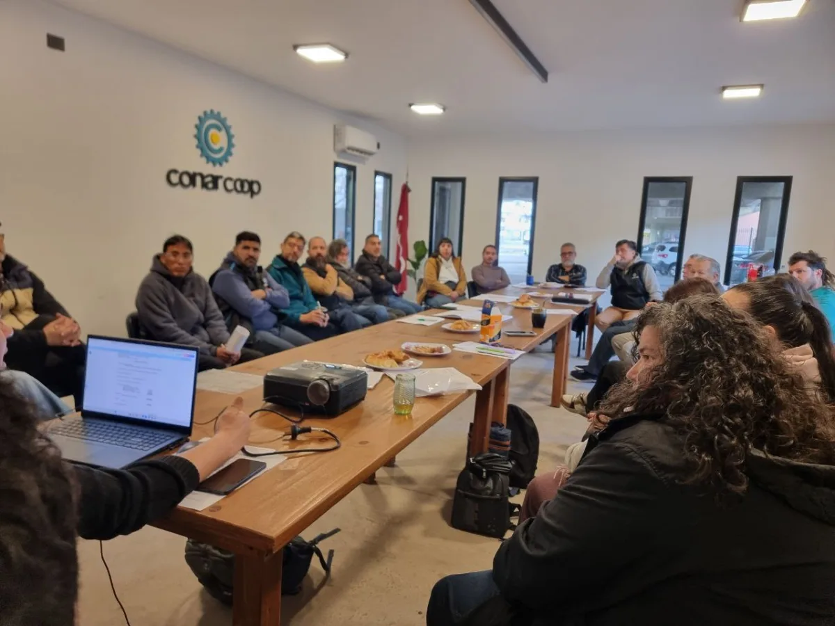 La confederación de cooperativas CONARCOOP reeligió a Ramiro Martínez como presidente