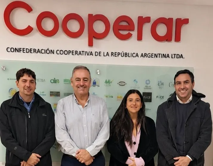 Autoridades del IPAC asistieron a la reunión del Consejo de Administración de COOPERAR