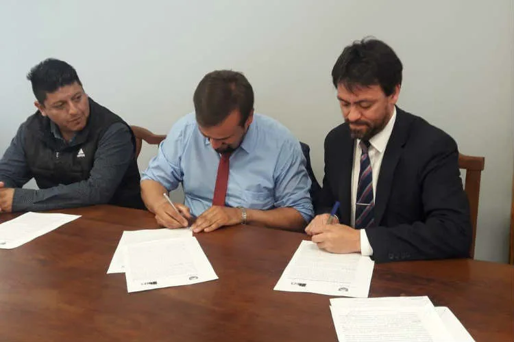 Cooperativa Desde Cero trabajará con el I.P.V. para la construcción de viviendas