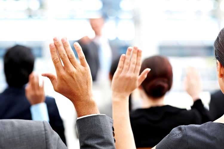 Tucumán: Autorizan asambleas presenciales de hasta cien integrantes