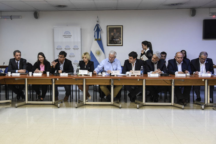 Debate sobre los desafíos del cooperativismo