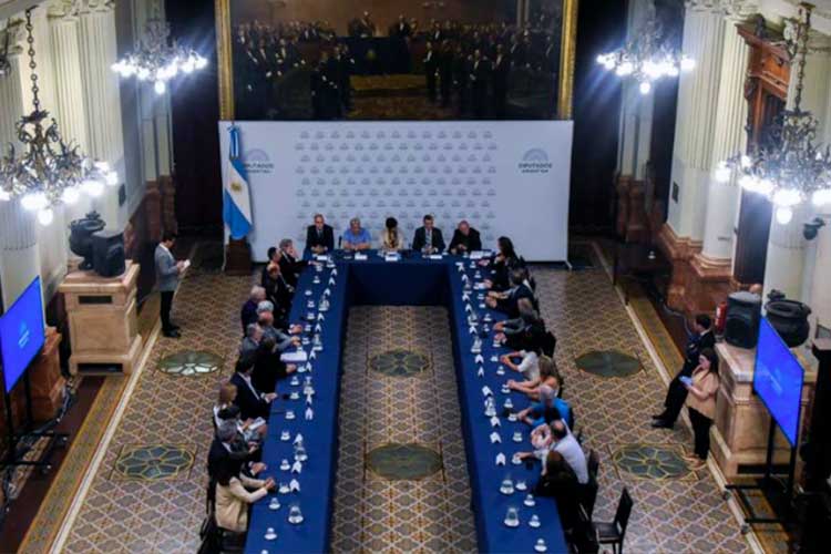 Contribución cooperativa al fortalecimiento de la democracia y el desarrollo inclusivo