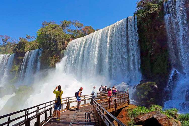 Impulsan el Plan Nacional de Fortalecimiento del Turismo Social